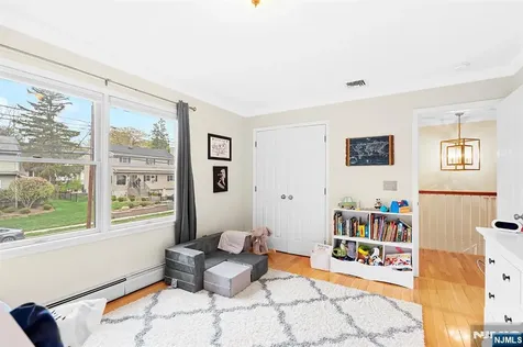 132 Maple Street Ramsey NJ 07446