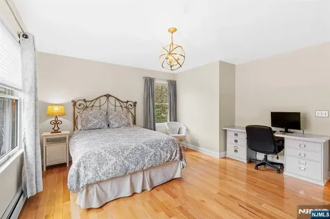132 Maple Street Ramsey NJ 07446