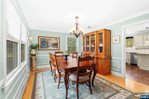 132 Maple Street Ramsey NJ 07446