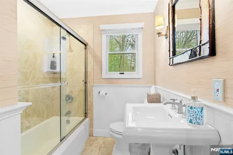 132 Maple Street Ramsey NJ 07446