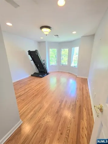 335 Bullard Avenue Paramus NJ 07652