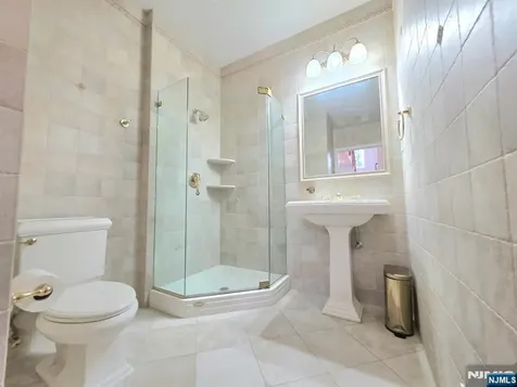 335 Bullard Avenue Paramus NJ 07652