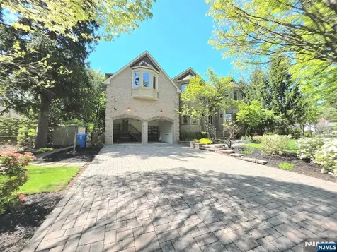 335 Bullard Avenue Paramus NJ 07652