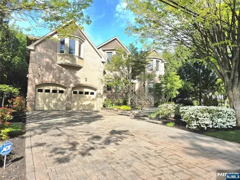 335 Bullard Avenue Paramus NJ 07652