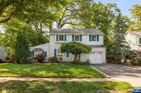 557 Monroe Court River Edge NJ 07661