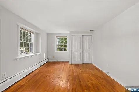 557 Monroe Court River Edge NJ 07661