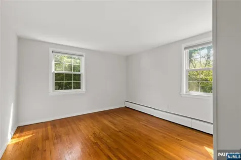557 Monroe Court River Edge NJ 07661