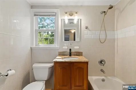 557 Monroe Court River Edge NJ 07661