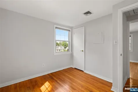 557 Monroe Court River Edge NJ 07661