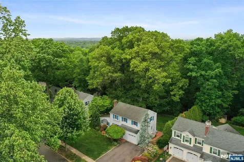 557 Monroe Court River Edge NJ 07661