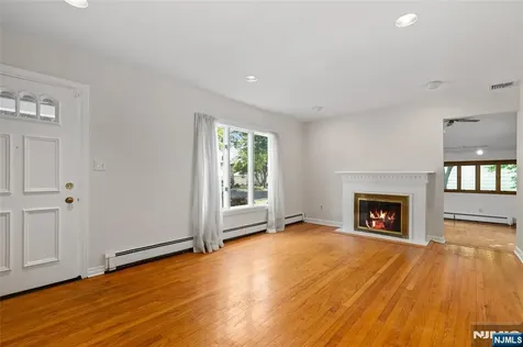 557 Monroe Court River Edge NJ 07661