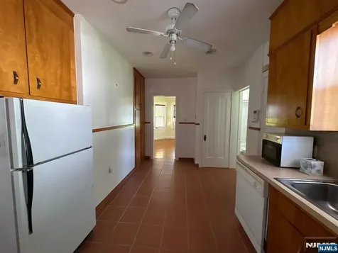 168 Orient Way Rutherford NJ 07070