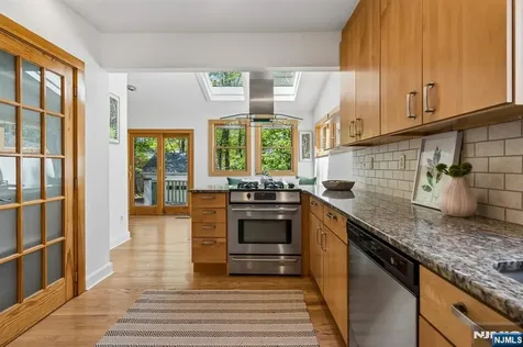 16 Duryea Road Montclair NJ 07043