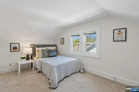 16 Duryea Road Montclair NJ 07043
