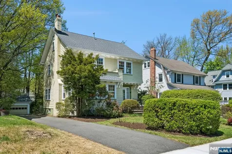 16 Duryea Road Montclair NJ 07043