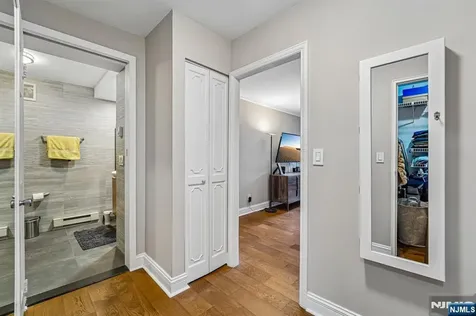 200 Winston Cliffside Park NJ 07010
