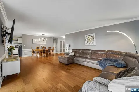 200 Winston Cliffside Park NJ 07010