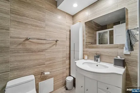 200 Winston Cliffside Park NJ 07010
