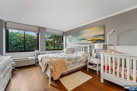 200 Winston Cliffside Park NJ 07010
