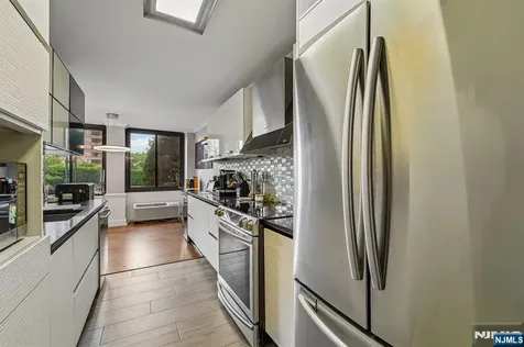 200 Winston Cliffside Park NJ 07010