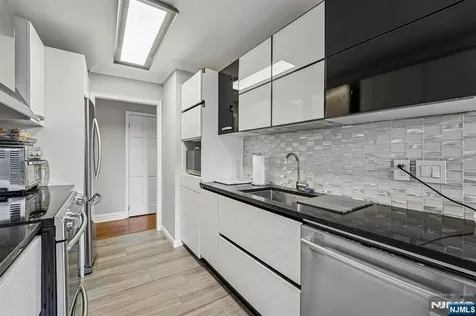 200 Winston Cliffside Park NJ 07010