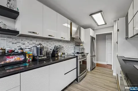 200 Winston Cliffside Park NJ 07010