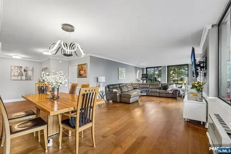 200 Winston Cliffside Park NJ 07010