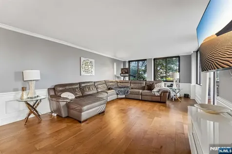 200 Winston Cliffside Park NJ 07010