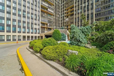 200 Winston Cliffside Park NJ 07010