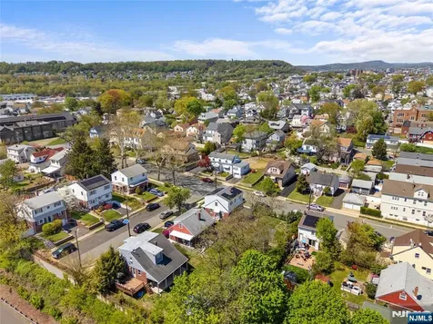 9 Leopold Terrace Clifton NJ 07011