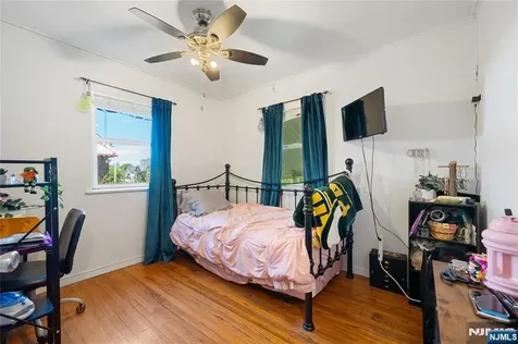 9 Leopold Terrace Clifton NJ 07011