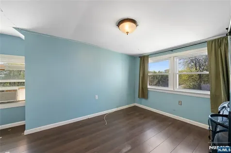 9 Leopold Terrace Clifton NJ 07011