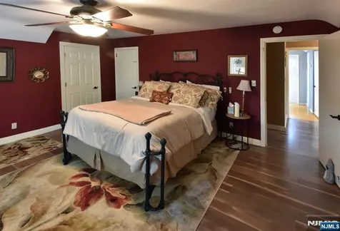 585 Monroe Place Ridgefield NJ 07657