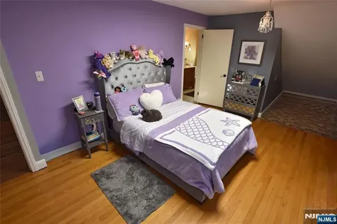 585 Monroe Place Ridgefield NJ 07657
