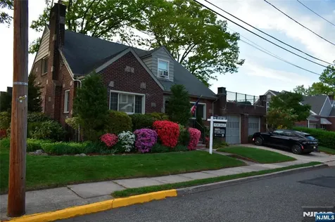 585 Monroe Place Ridgefield NJ 07657