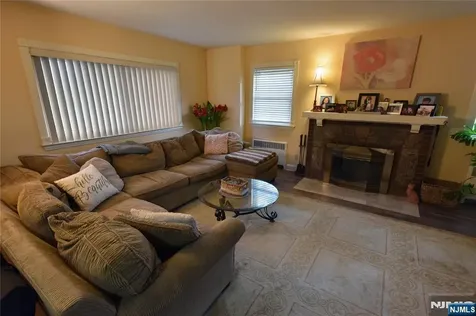585 Monroe Place Ridgefield NJ 07657