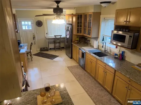 585 Monroe Place Ridgefield NJ 07657
