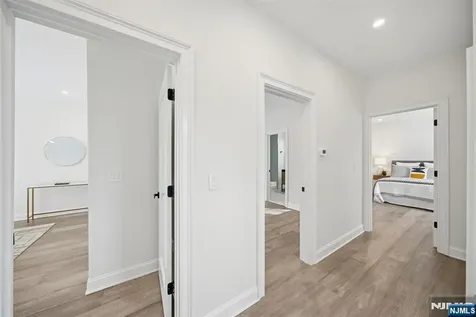 28 1/2 Irving Street Montclair NJ 07042