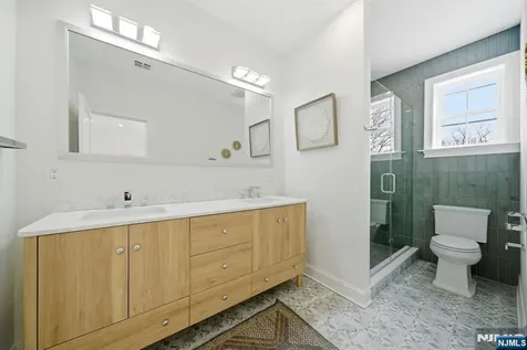 28 1/2 Irving Street Montclair NJ 07042
