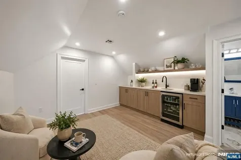 28 1/2 Irving Street Montclair NJ 07042
