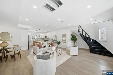 28 1/2 Irving Street Montclair NJ 07042
