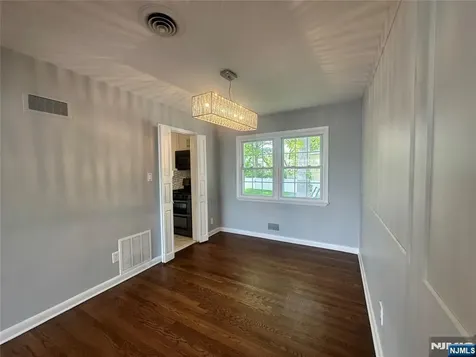 43 Bender Drive Clifton NJ 07013