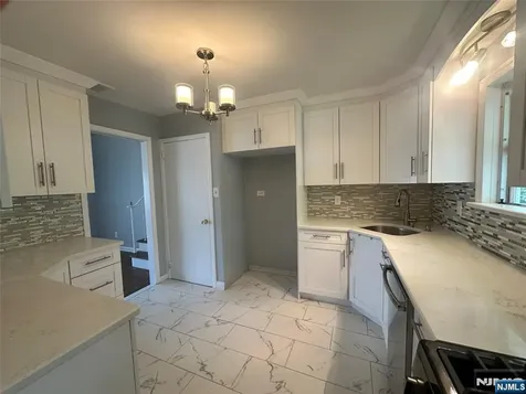 43 Bender Drive Clifton NJ 07013