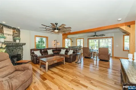 393 Lakeview Avenue Ringwood NJ 07456