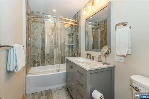 393 Lakeview Avenue Ringwood NJ 07456