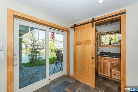393 Lakeview Avenue Ringwood NJ 07456