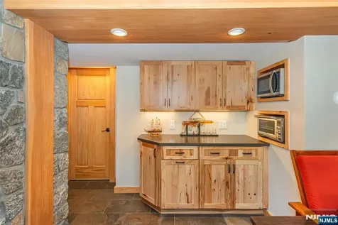 393 Lakeview Avenue Ringwood NJ 07456