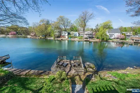 393 Lakeview Avenue Ringwood NJ 07456