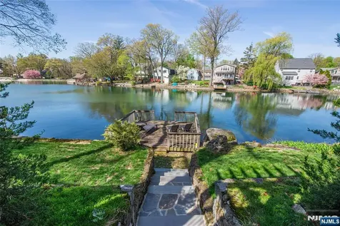 393 Lakeview Avenue Ringwood NJ 07456
