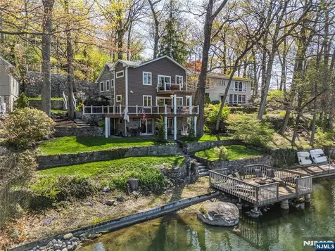 393 Lakeview Avenue Ringwood NJ 07456